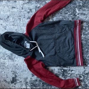 Cool handy sweatshirt!